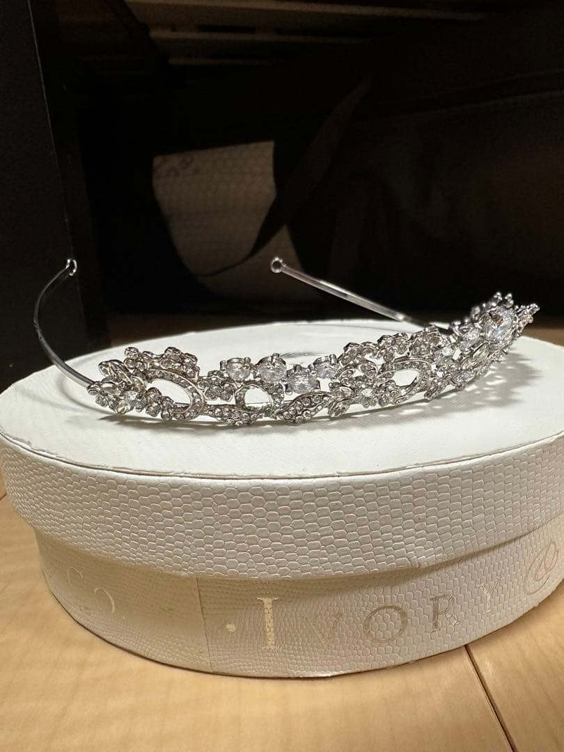 Ivory & Co Christiana ティアラ