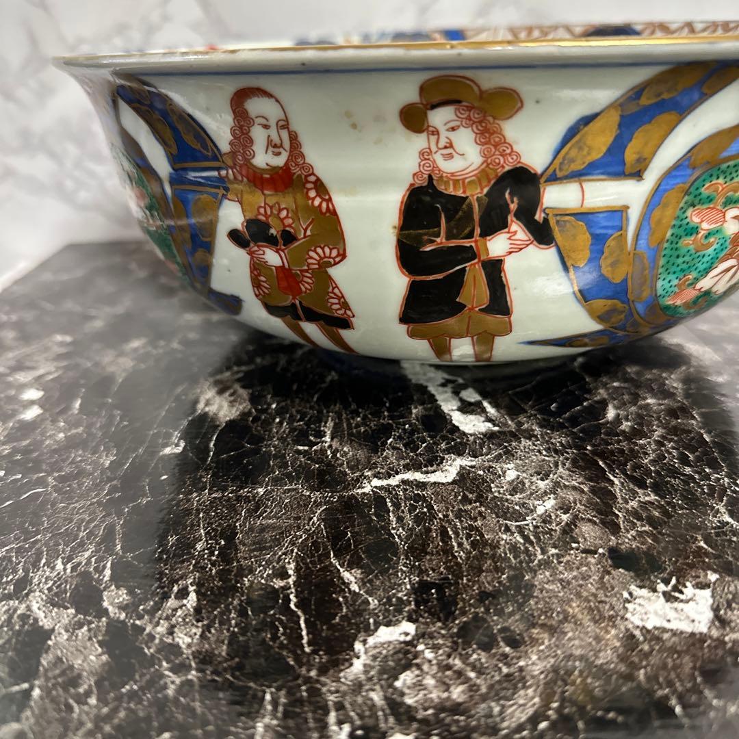 古伊万里、南蛮人物、染錦大鉢。箱付き。無傷。