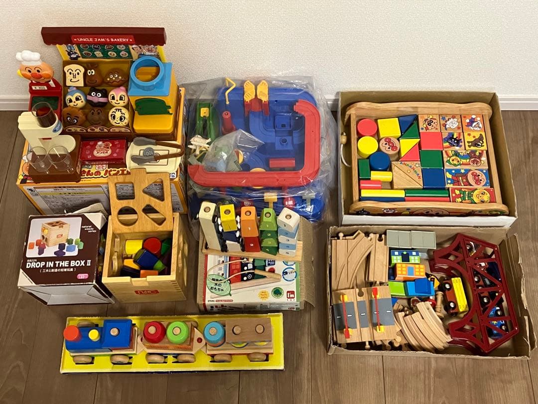 知育玩具　7点セット　アンパンマン　トーマス　木製玩具