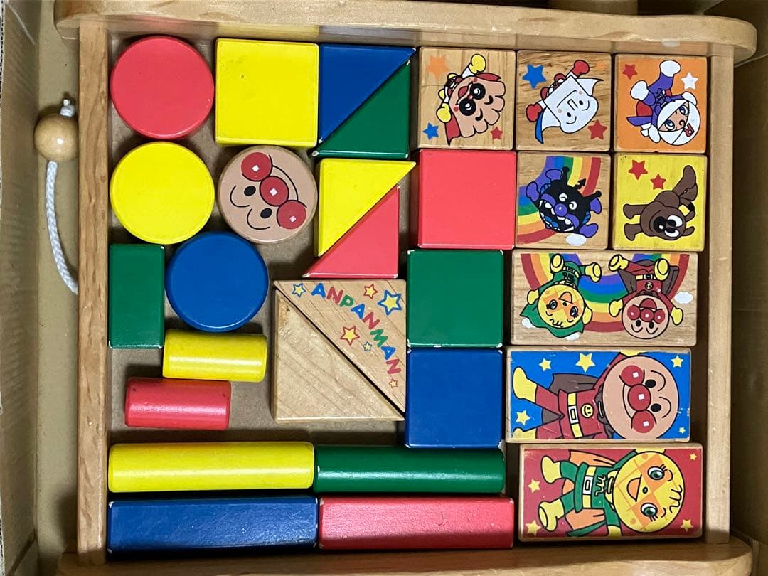 知育玩具　7点セット　アンパンマン　トーマス　木製玩具