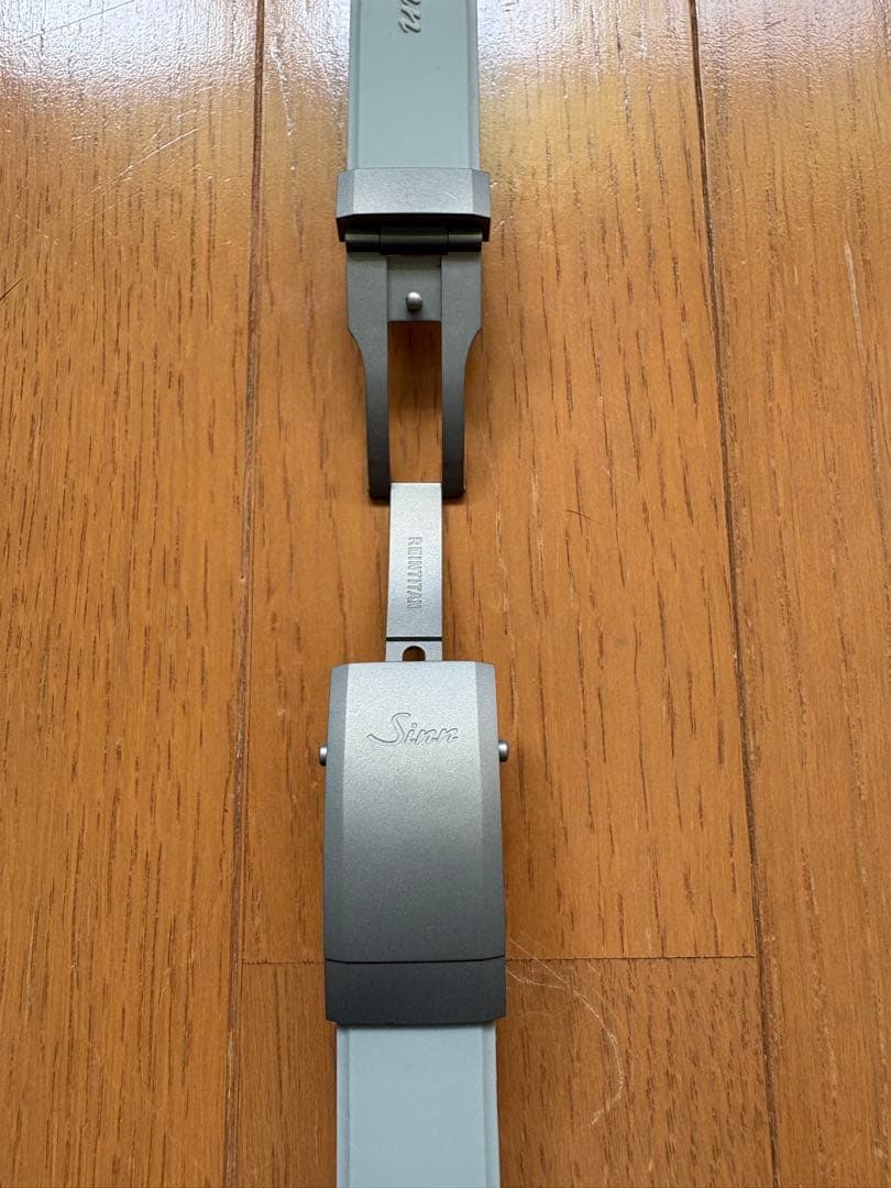 Sinn チタンバックル　グレーラバーセット　20ミリ幅