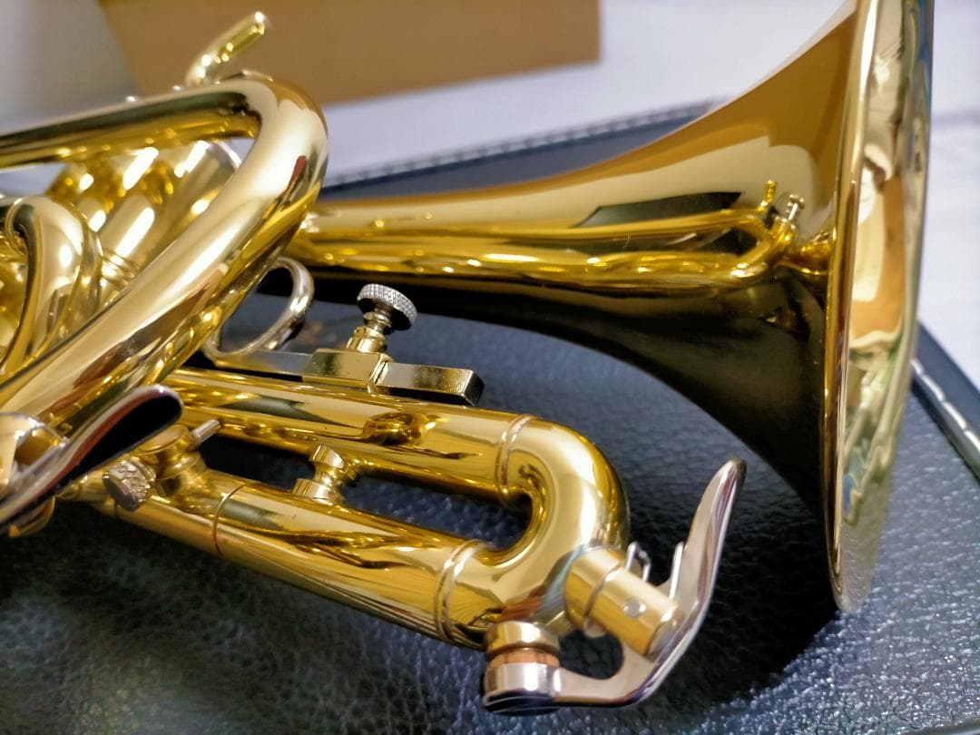 g*a様 【ベル傷あり】マルカート コルネット本体 ゴールドラッカー ケース付き