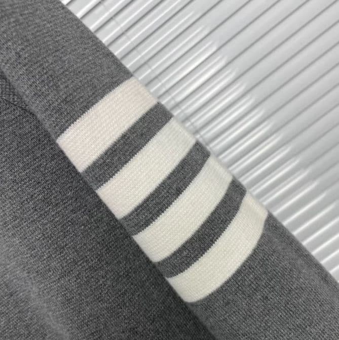 ♡✨希少 THOM BROWNE カシミヤ Vネック カーディガン グレー