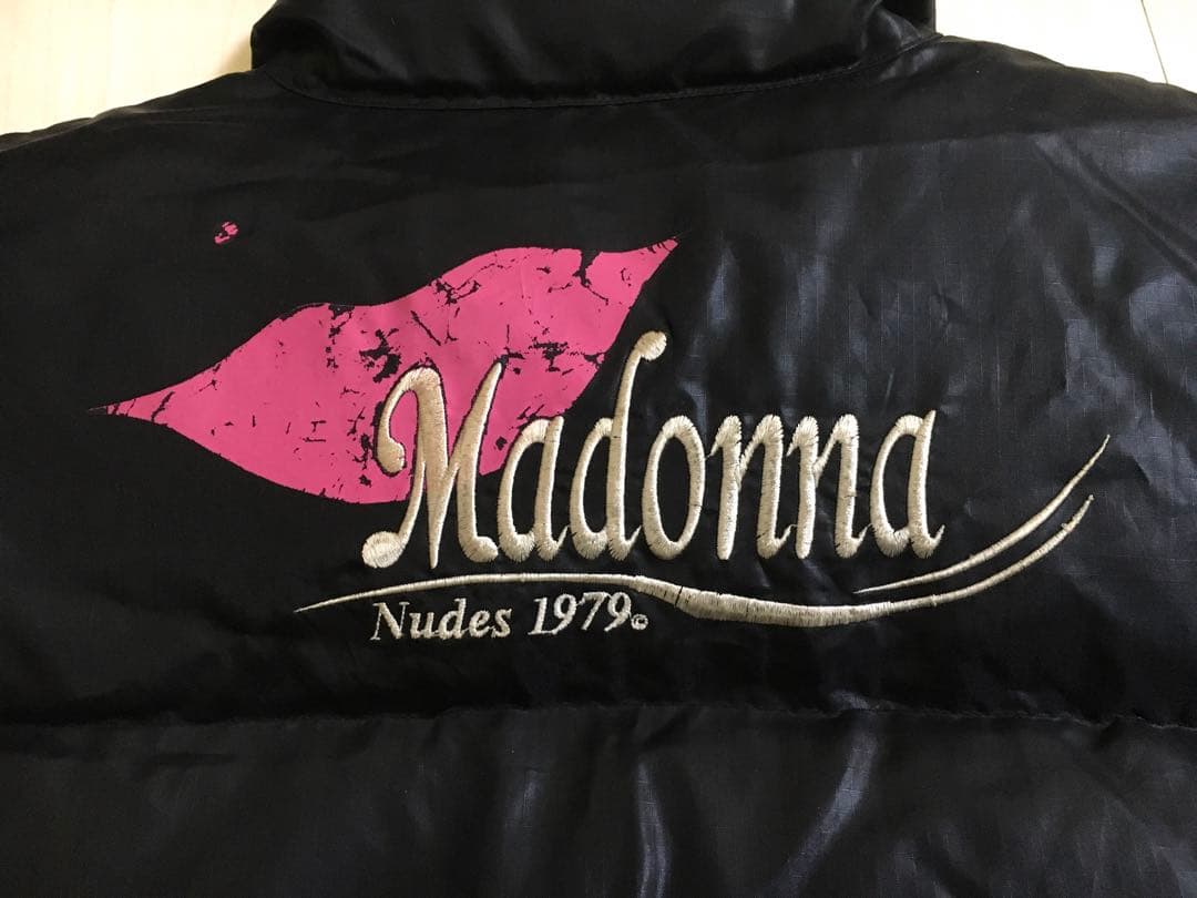 稀少レア非売品☆マドンナ ノベルティ ダウンジャケット Nudes 1979