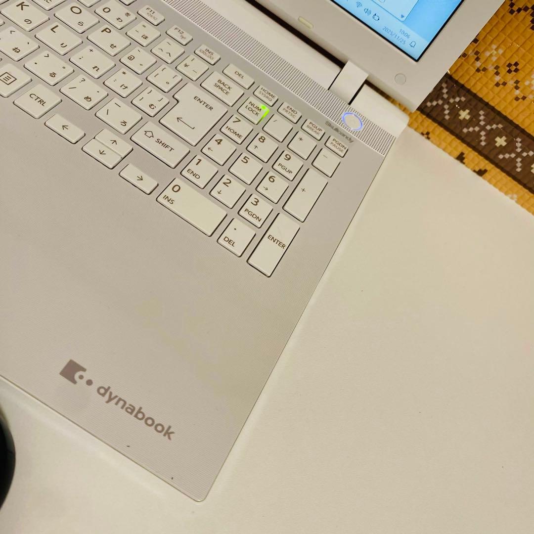 Y939 TOSHIBAノートパソコンi5メモリ8G高速SSDサクサクWin11