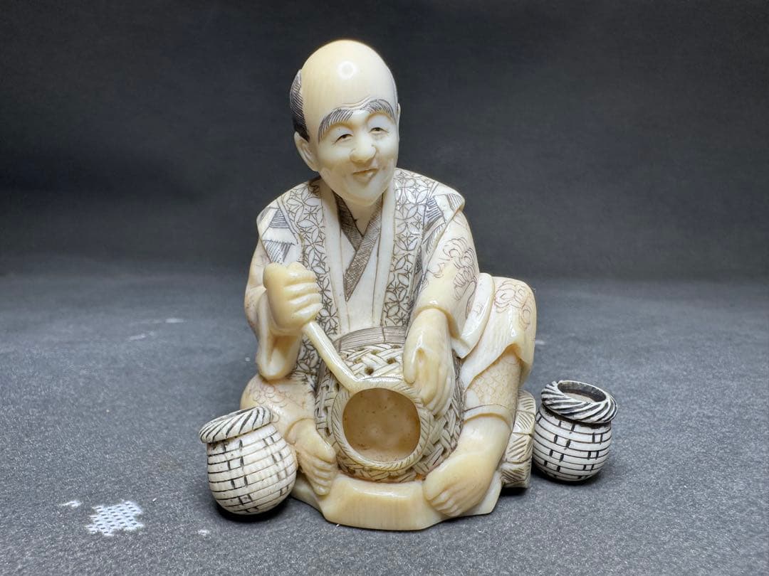 極上　天然素材　置物　根付　　アンティーク　和彫　骨董　飾り物　古美術品