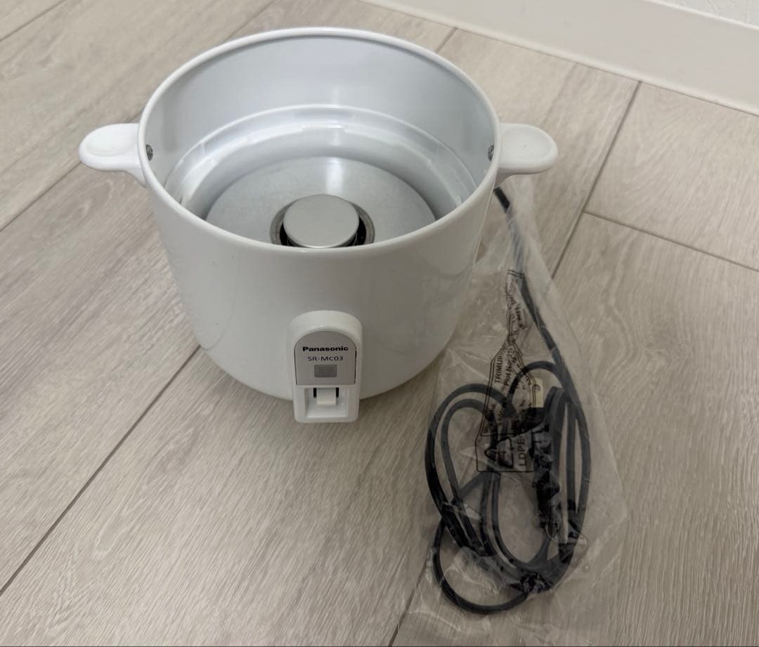 【パナソニック】 炊飯器 1.5合 SR-MC03-W