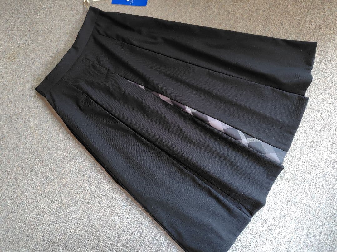 新品　ブルーレーベルクレストブリッジ　カルゼタックスカート　38　黒30800円