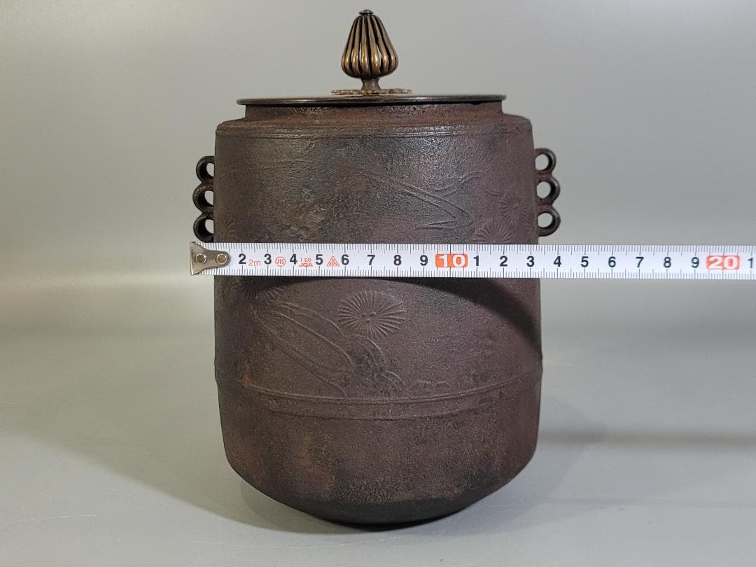 茶道具 菊地紋 筒釜 古作 時代物 DT374