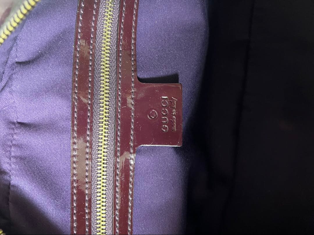 GUCCI グッチ　ワインレッド エナメルハンドバッグ　145770