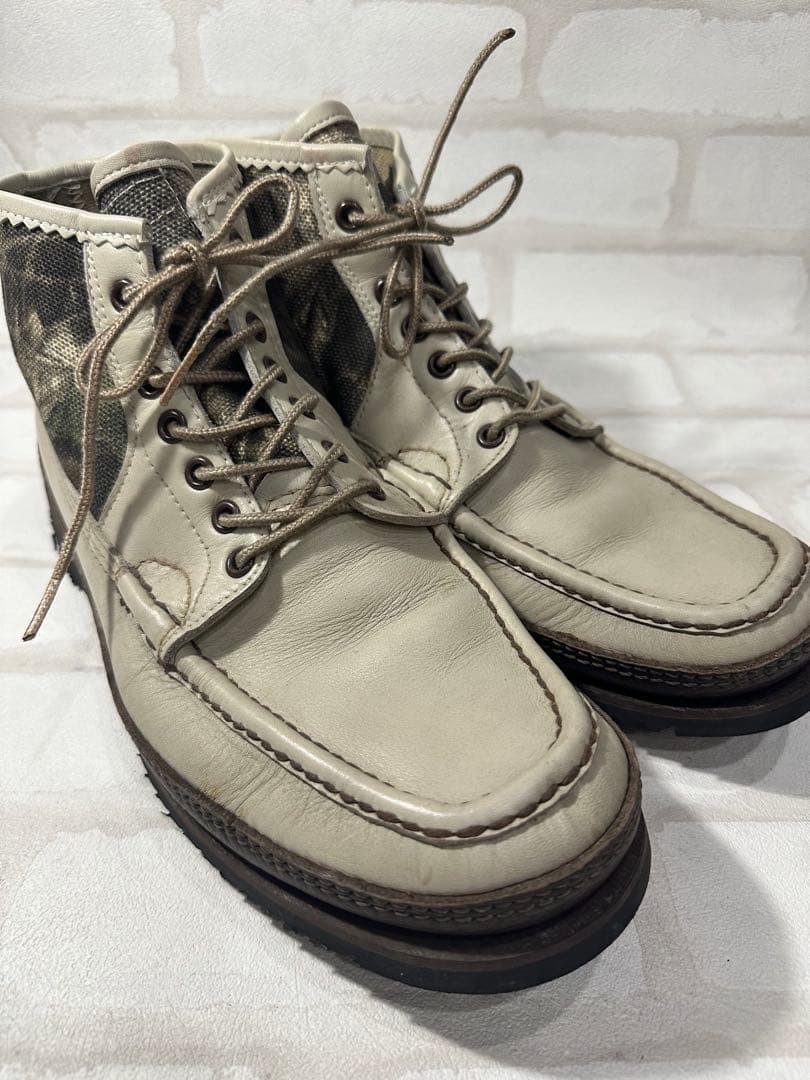 ラッセルモカシン　モカシンブーツ　珍しいリアルツリー生地とのコンビ