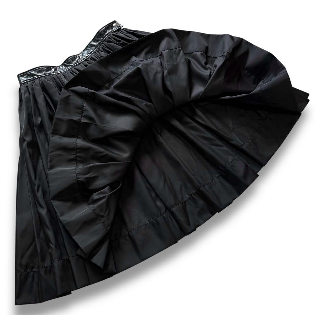 プラダ テスートナイロン ギャザー フレアスカート ひざ丈 ブラック Lサイズ