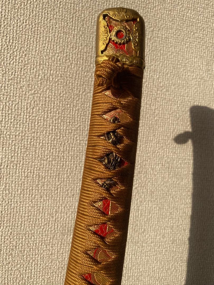 D6A100 模造刀 陣太刀 梨地塗り鞘 極上研磨刀身 刀掛け台　tks-278