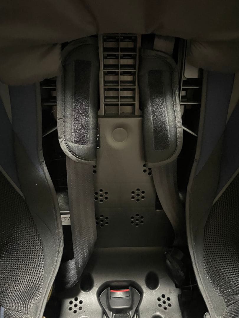 【美品】アップリカ　フォームフィット　ISOFIX　ネイビー