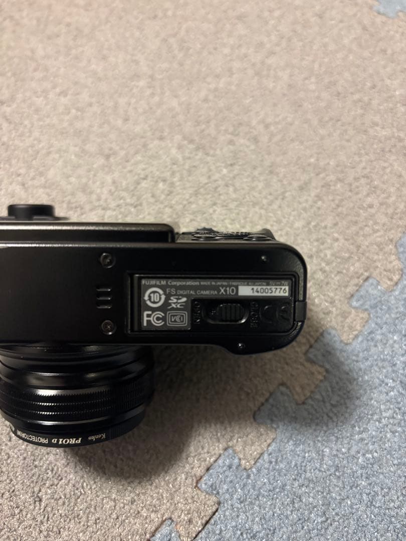 FUJIFILM X10 デジタルカメラ