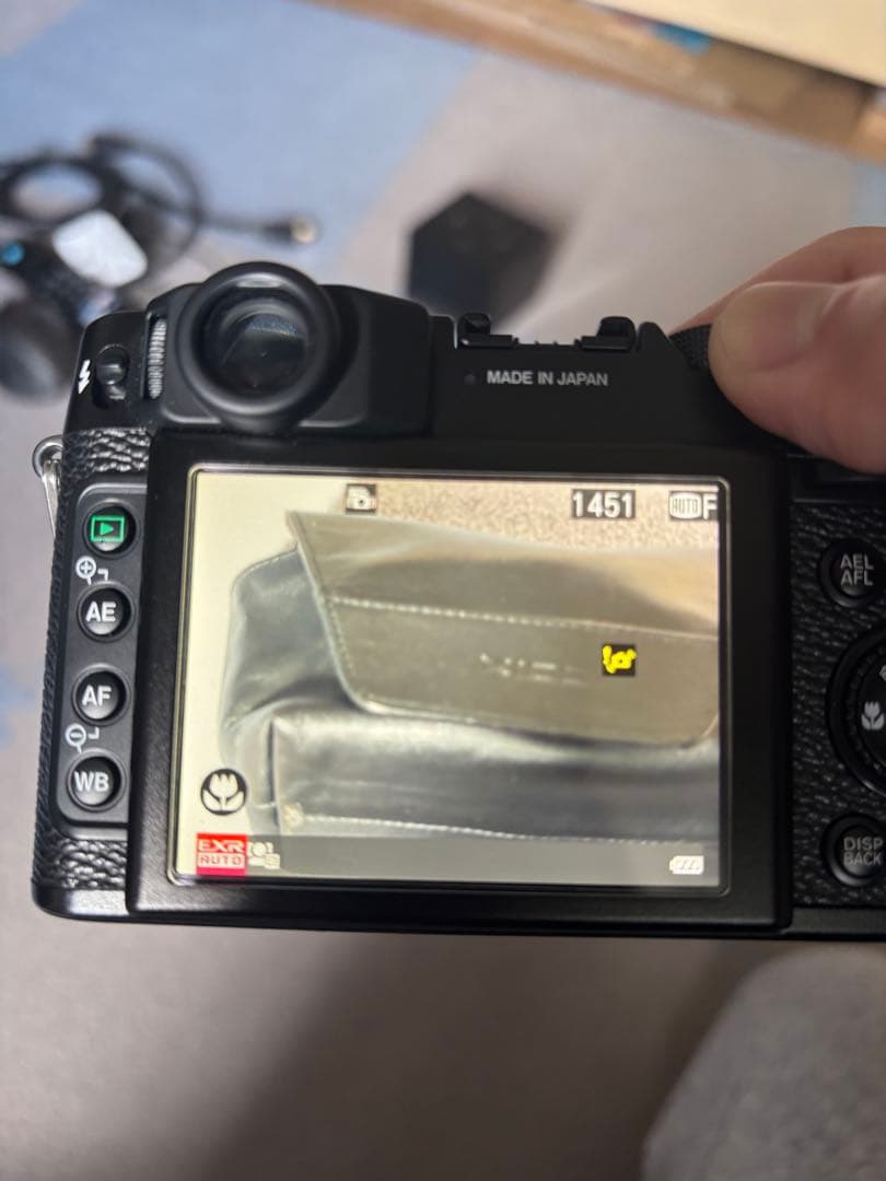 FUJIFILM X10 デジタルカメラ