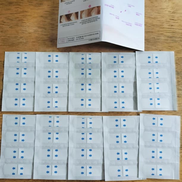 ゆかりん♪韓国発　小顔テープ　たるみ、しわ補正！輪郭アガル↑　SNS