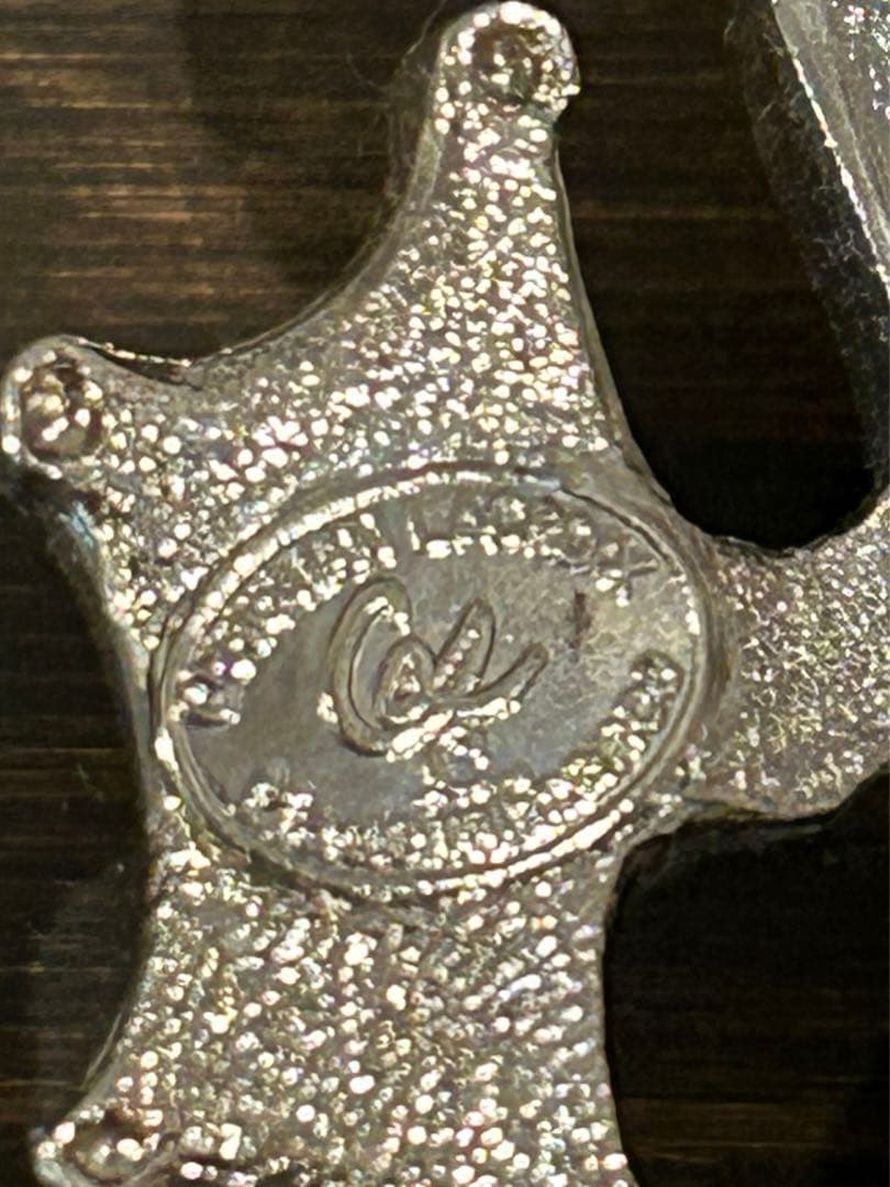 カエルのブローチ　ラクロワ