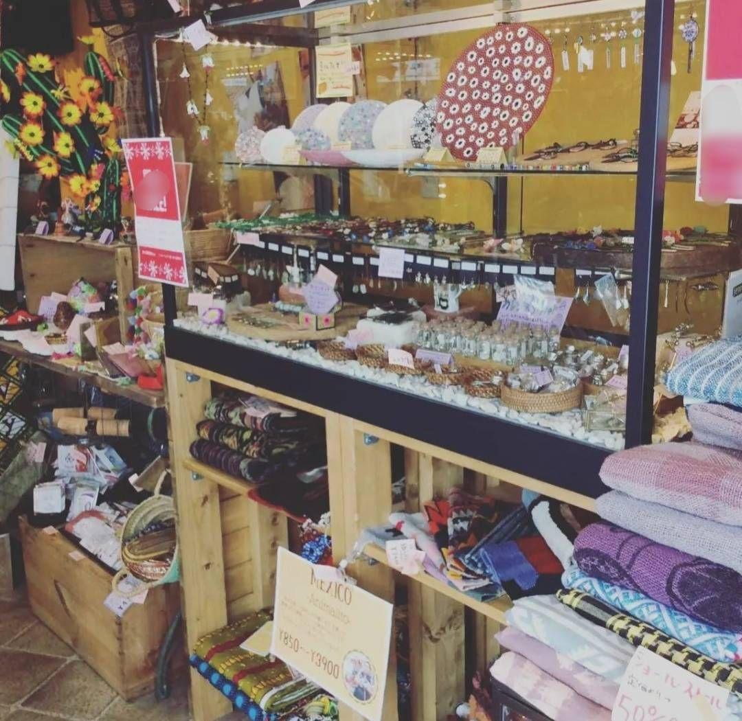 ガラスショーケース