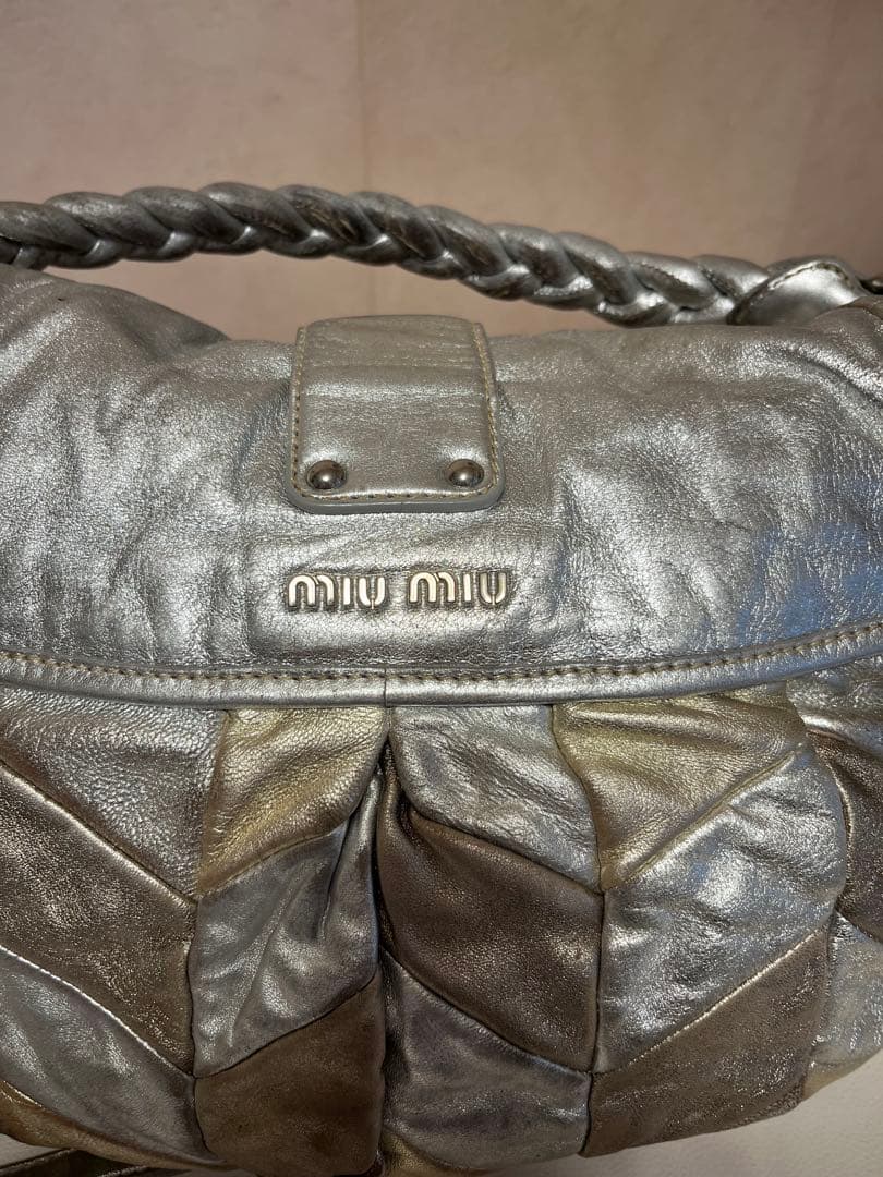 ミュウミュウ　シルバー 編み込みハンドル ショルダーバッグ