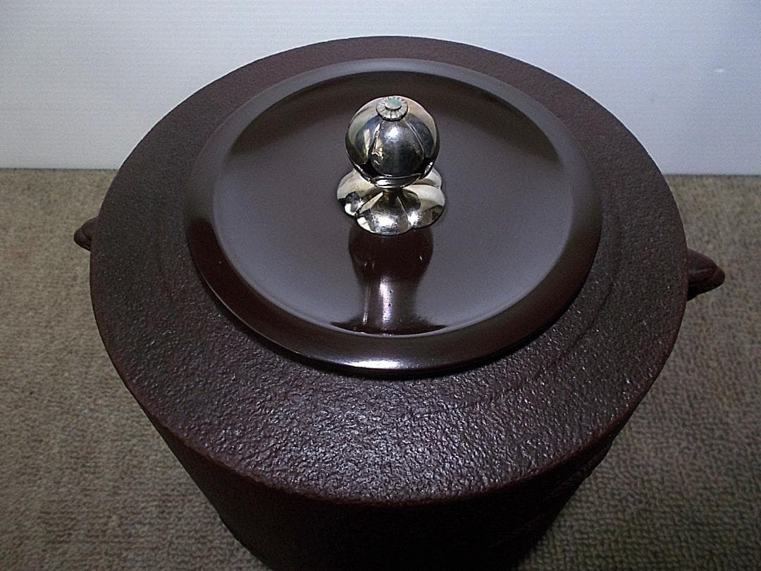 茶道具 人間国宝高橋敬典作 銀摘み 唐松地紋 筒釜 茶釜 釜環 共箱 送料込み