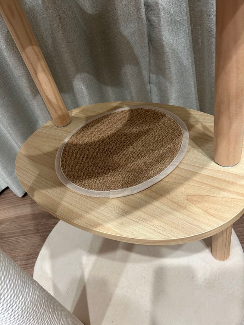 PETEPERA（ペテペラ）　木製　据え置き型　キャットタワー 宇宙船付き