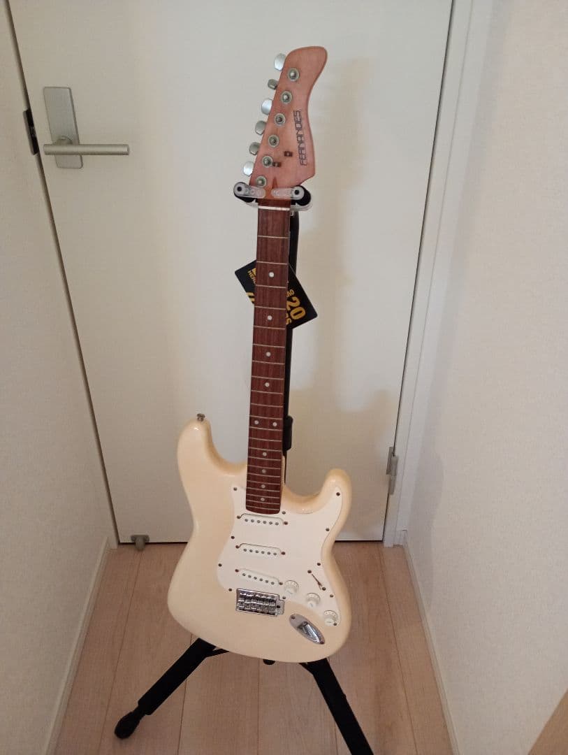 FERNANDES エレキギター クリーム色　98年