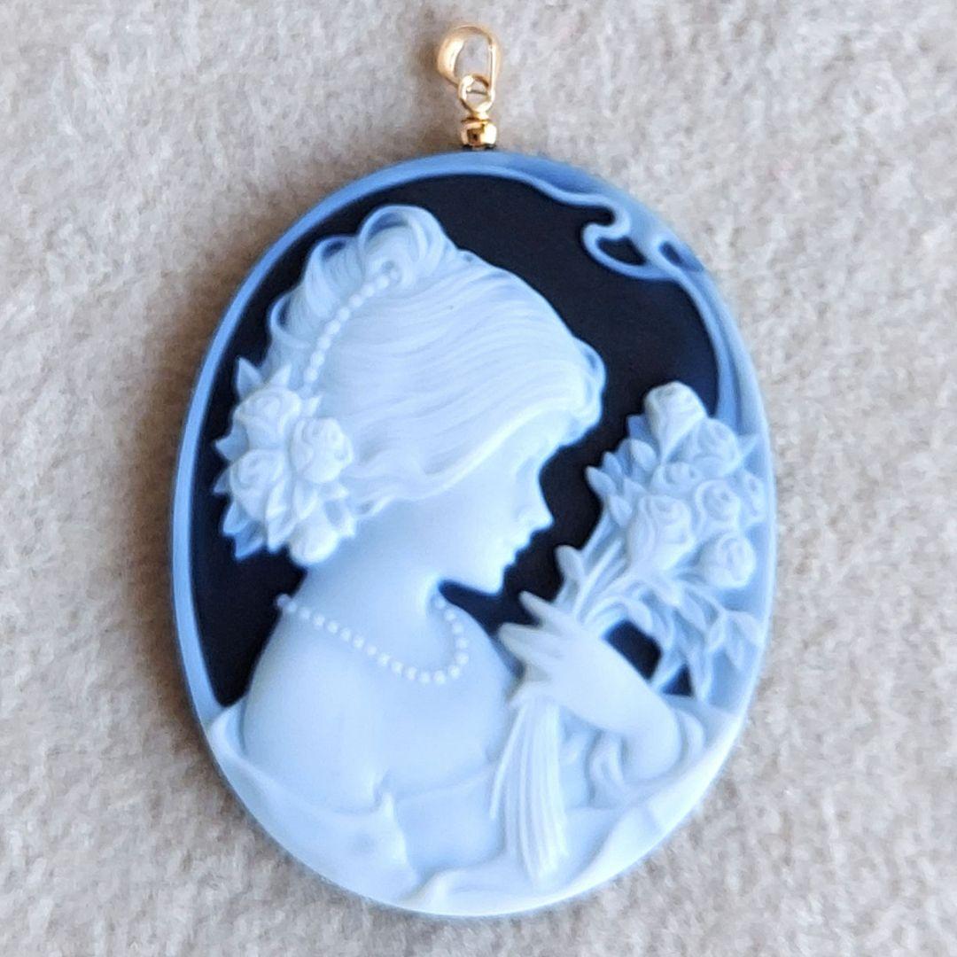 薔薇と女性　メノウ　カメオ