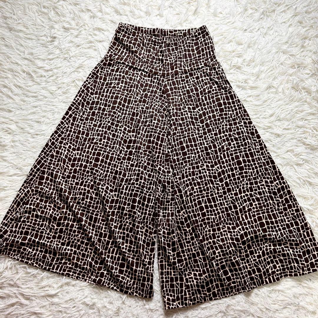 【美品】レジィーナロマンティコ ガウチョパンツ 春夏 ジラフ柄