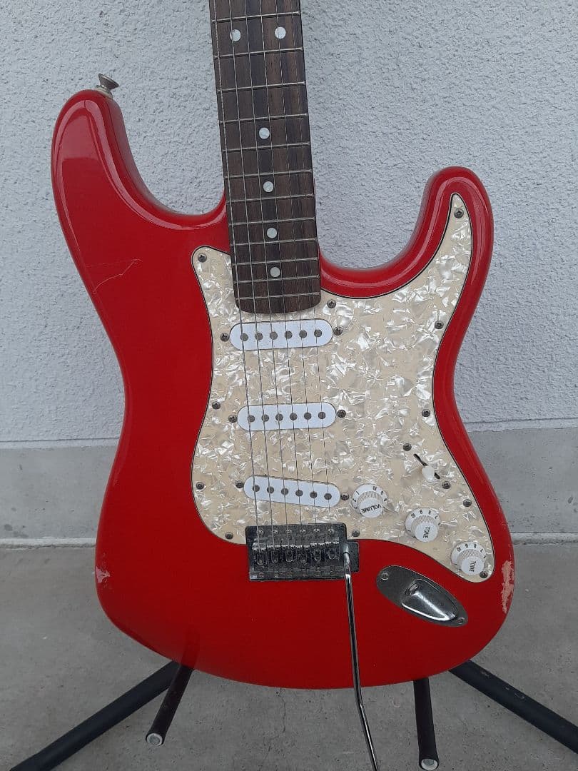 最終値下げ世界に1本ＡＩＹストラトタイプギターSSS赤完全調整済ノイズレス