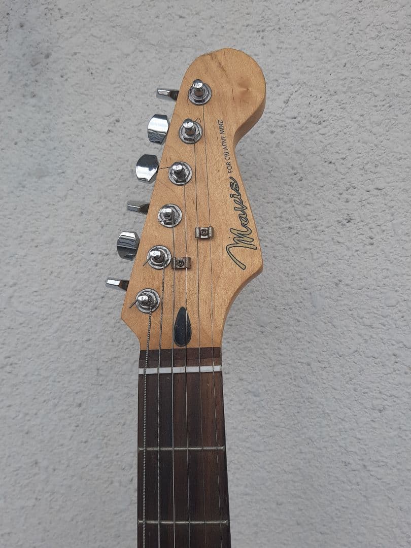 最終値下げ世界に1本ＡＩＹストラトタイプギターSSS赤完全調整済ノイズレス