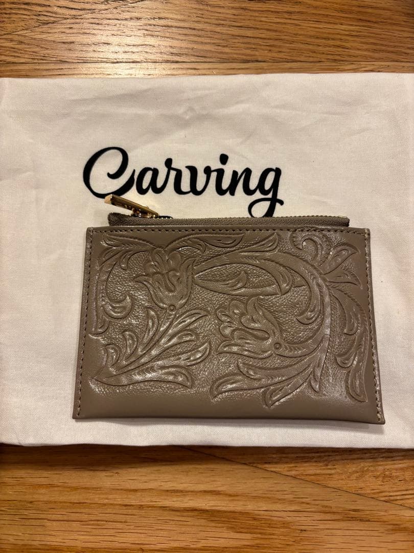 グレースコンチネンタル　カービングトライブス　財布