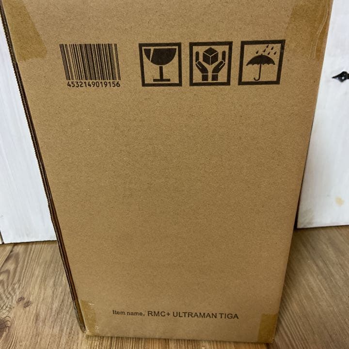 リアルマスターコレクション+ ウルトラマンティガ 登場ポーズ