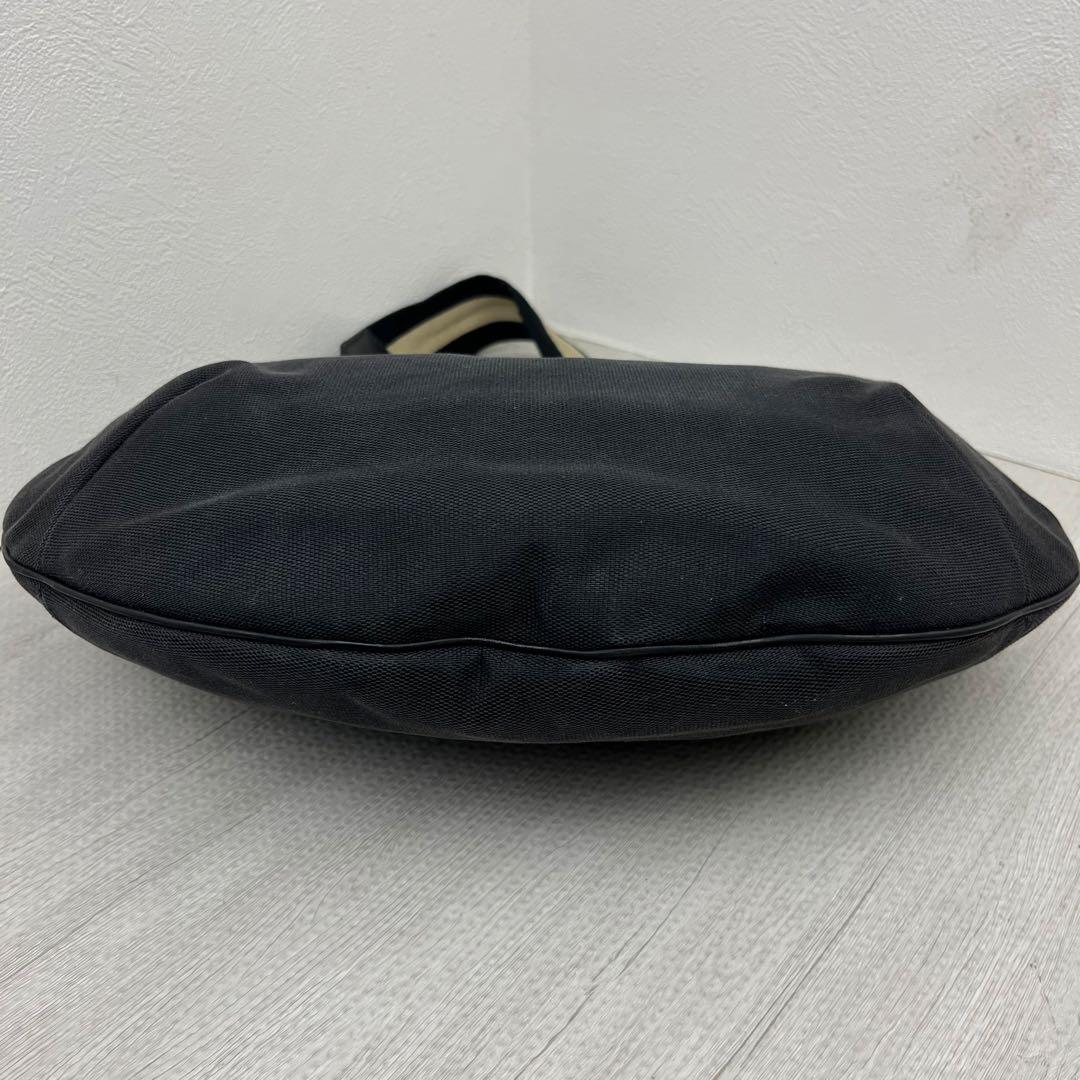 GUCCI グッチ ハンドバッグ ワンショルダーバッグ レザー 三日月 型