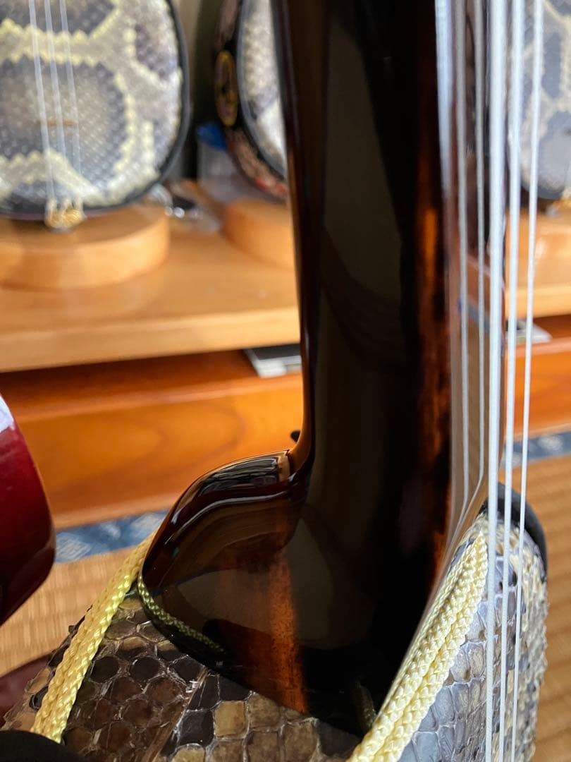 沖縄三線貴重本島産クルチ与那城型本皮一枚張りスンチ塗り期間限定出品