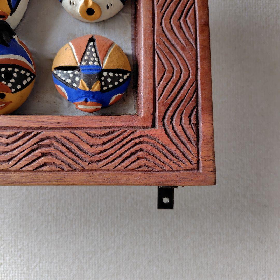 希少　アフリカ　カメルーン 額入り陶器製マスク 18個セット