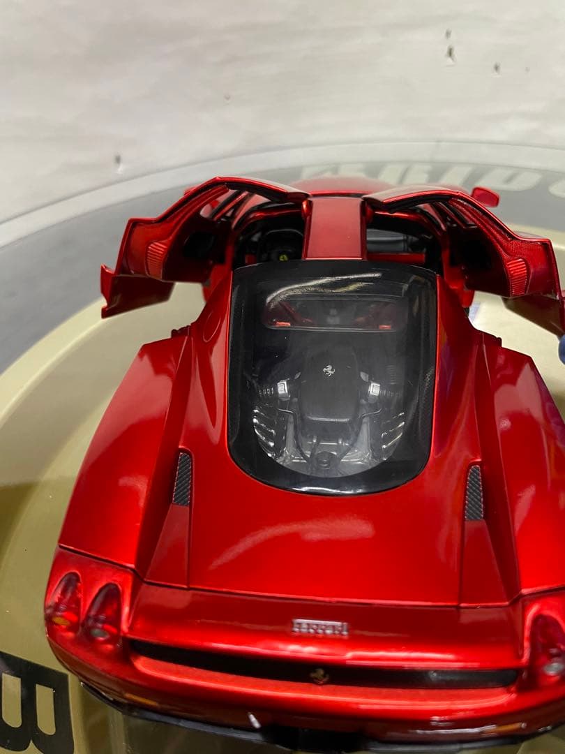 ホットウィール　ENZOフェラーリ