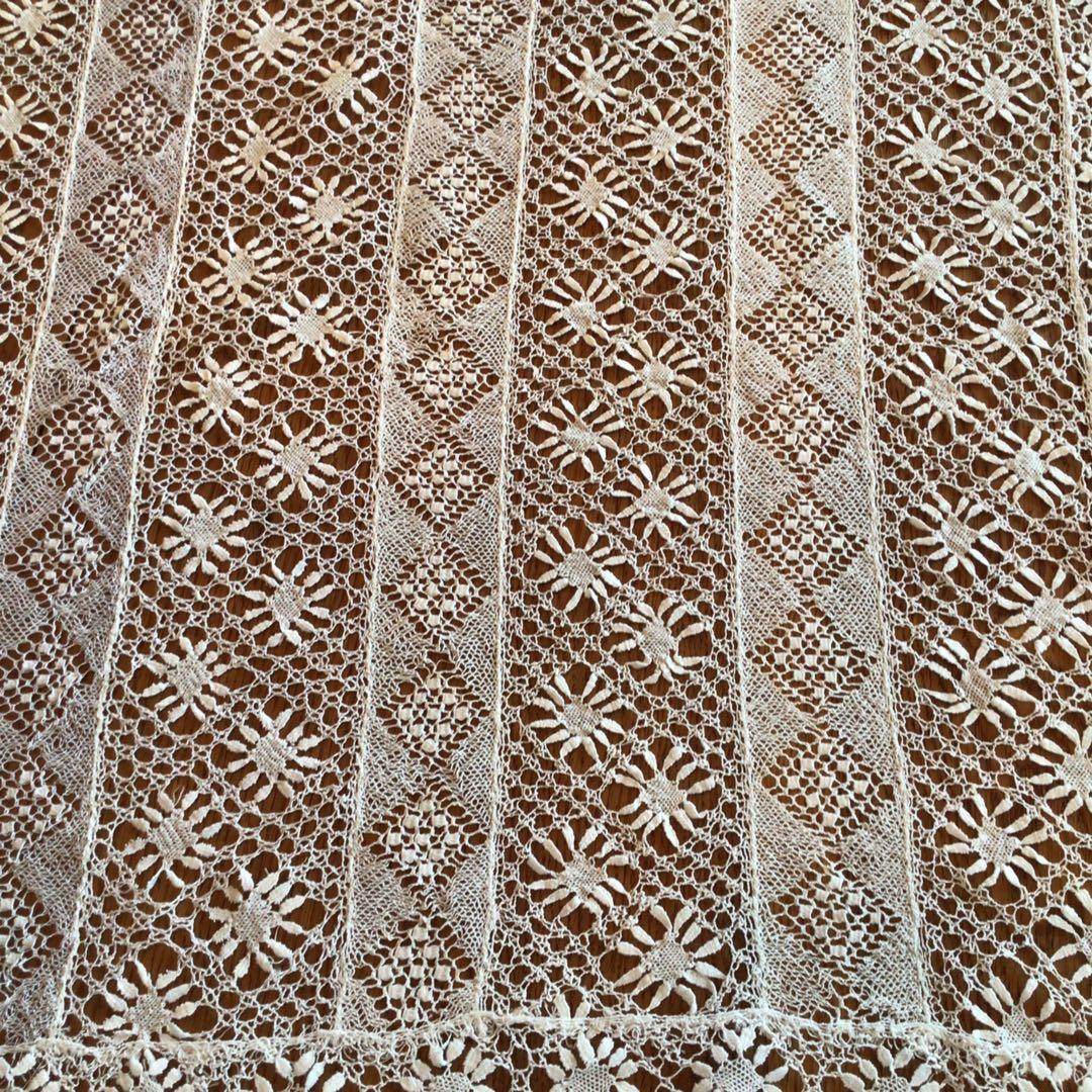 レーステーブルクロス ボビンレース