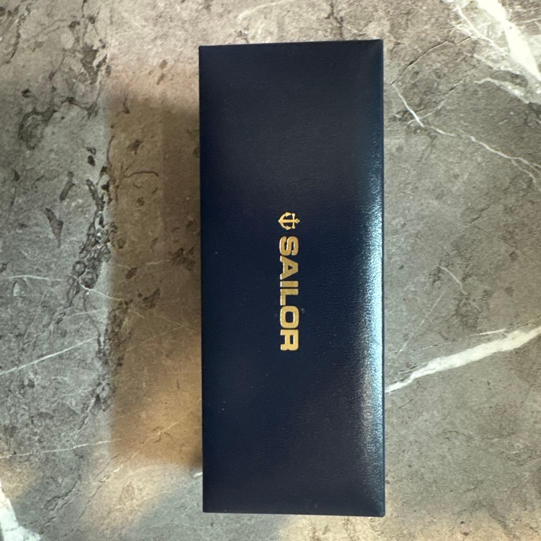 セーラー 万年筆 黒 金製ペン先