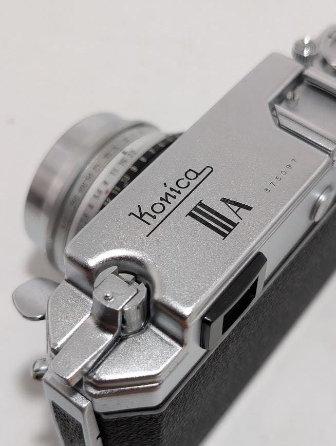 【外観・光学美品 完動品】KONICA ⅢA 50mm F1.8 フィルムカメラ