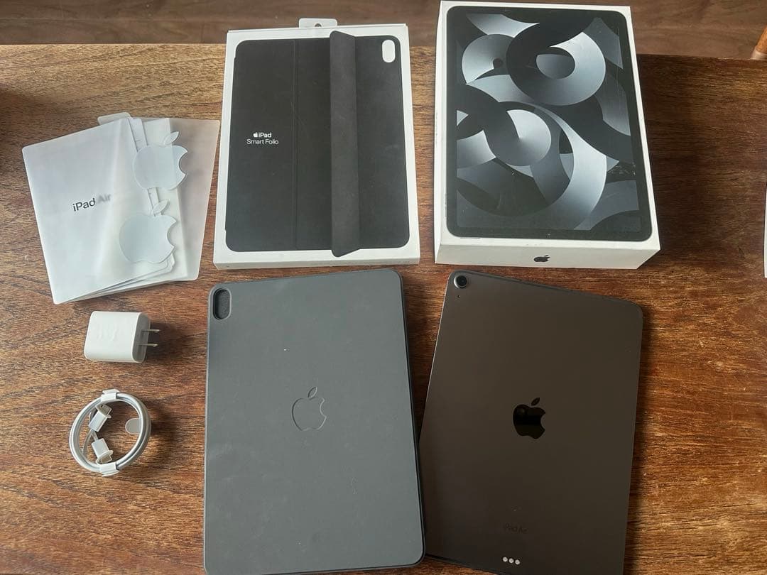 【美品】iPad Air 第5世代 64GB Cellular 純正カバー付