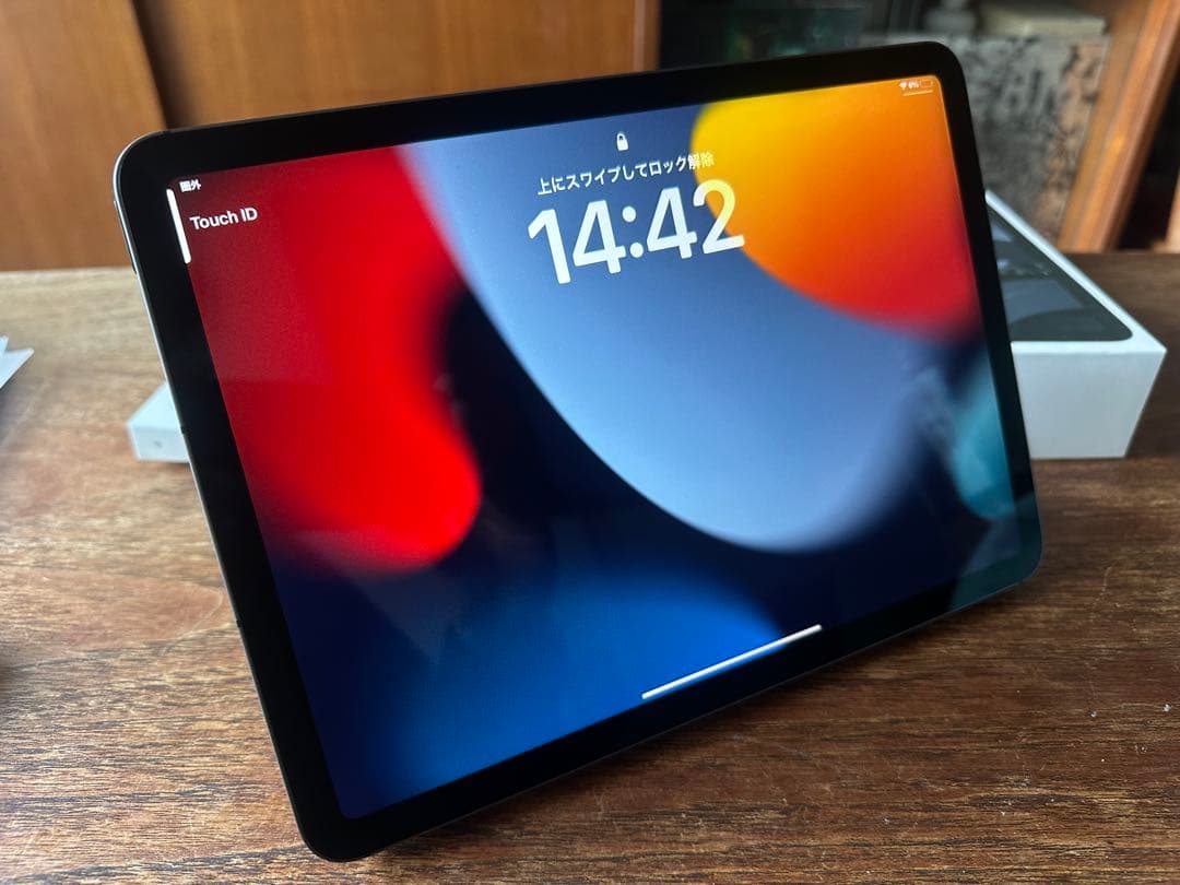 【美品】iPad Air 第5世代 64GB Cellular 純正カバー付