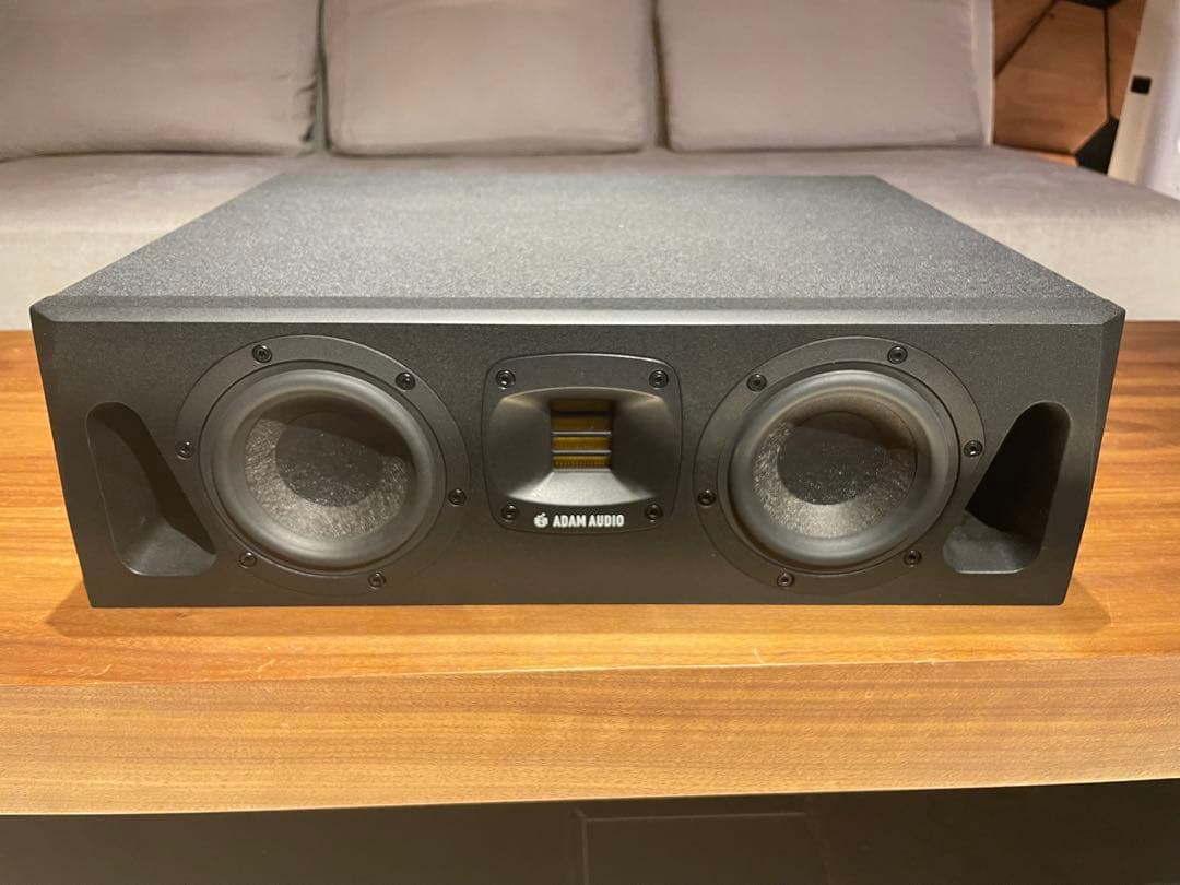 ADAM AUDIO センタースピーカー