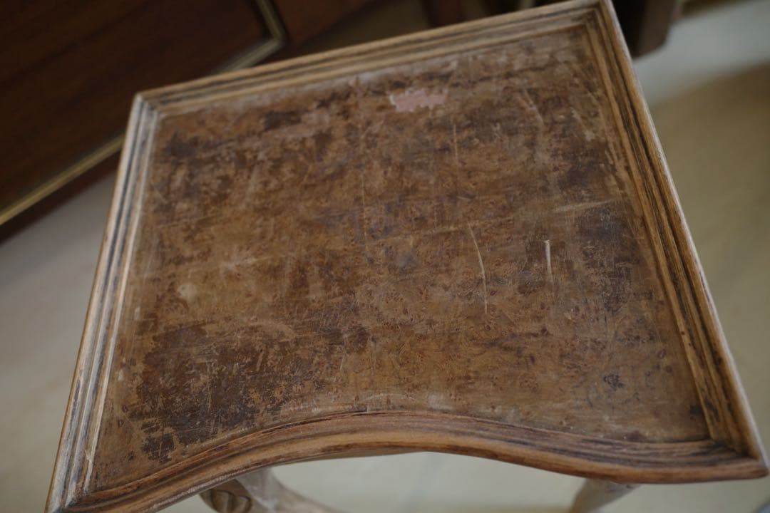 ヴィンテージ家具　ヨーロッパ　サイドテーブル 花台 コンソールテーブル