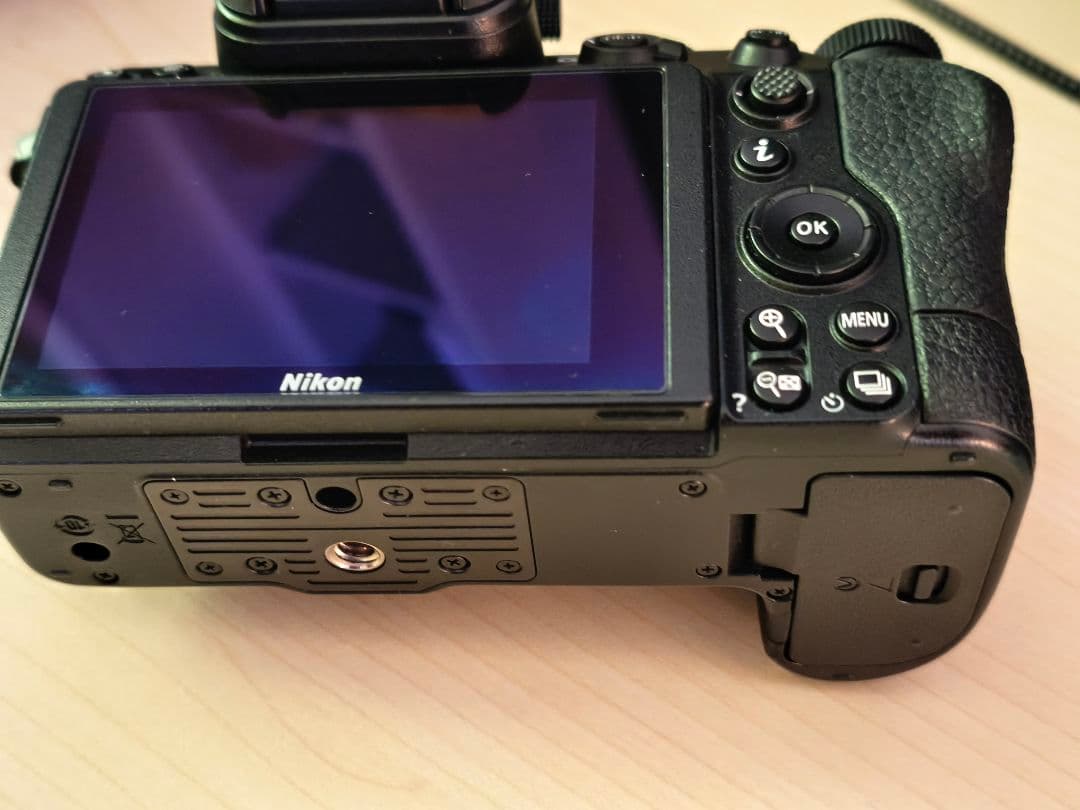 Nikon Z 5 ミラーレス一眼カメラ 本体