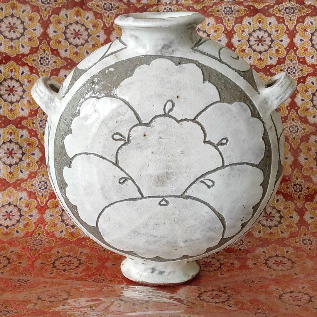 白掻落し　扁壺　三木 忠