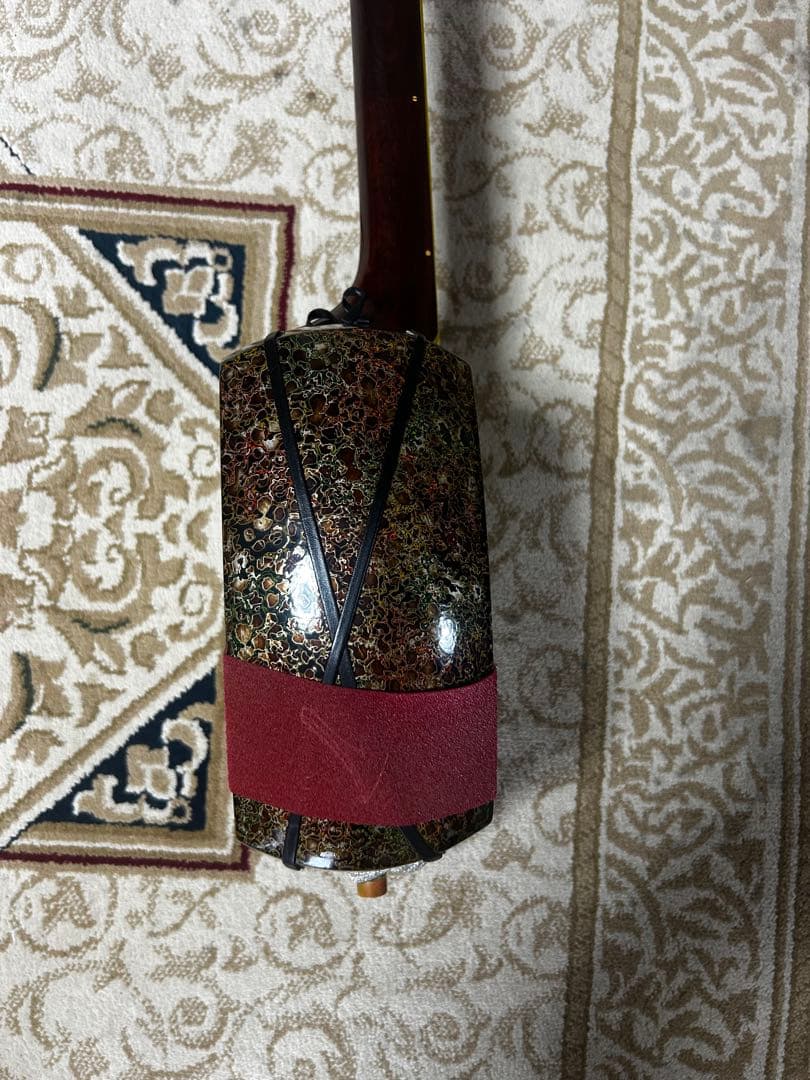 津軽三味線本体 太棹紫檀　美品　専用ケース付き