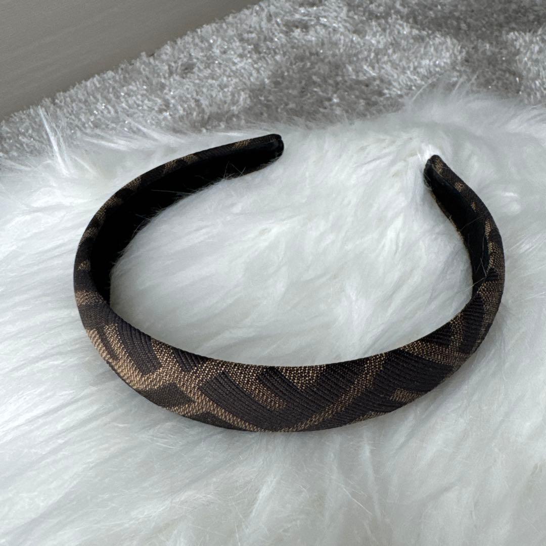 FENDI カチューシャ ブラウン・ゴールド