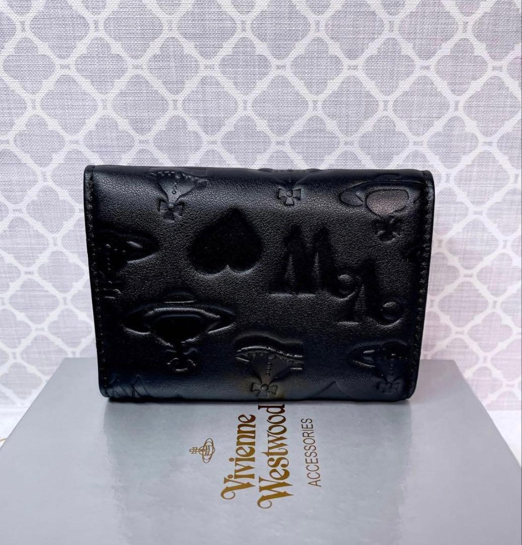 【内柄も素敵☆最新】Vivienne Westwood 三折財布 マット 黒