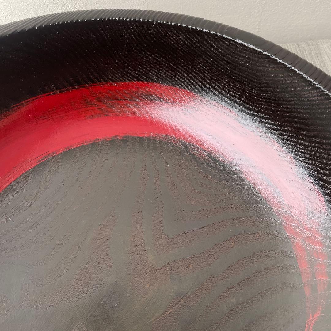 こね鉢　木製　無垢材　くり抜き　刷毛目　漆塗　松材？　大型ボウル　黒に赤丸